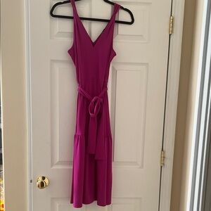 Banana Republic Sleeveless V-Neck Midi Dress in Magenta